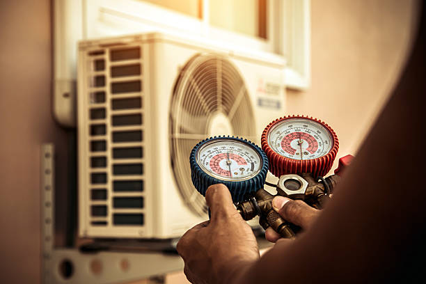 Professional Hvac technician working in Hillsboro, WI